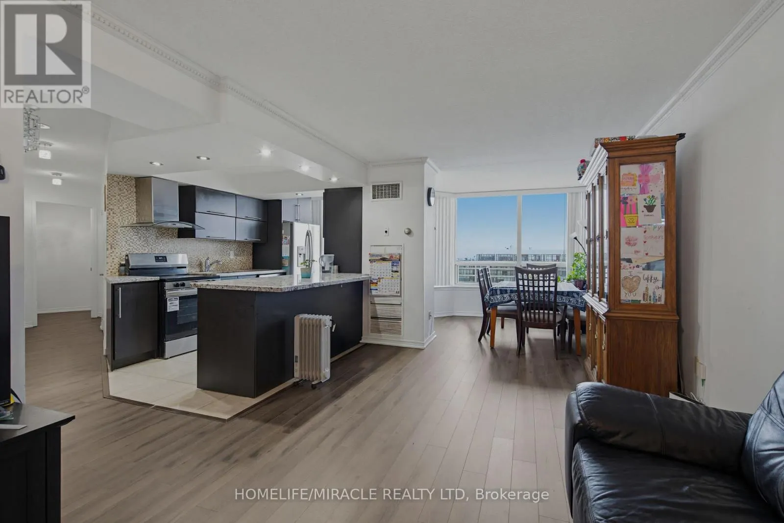 PH211 - 7250 YONGE STREET