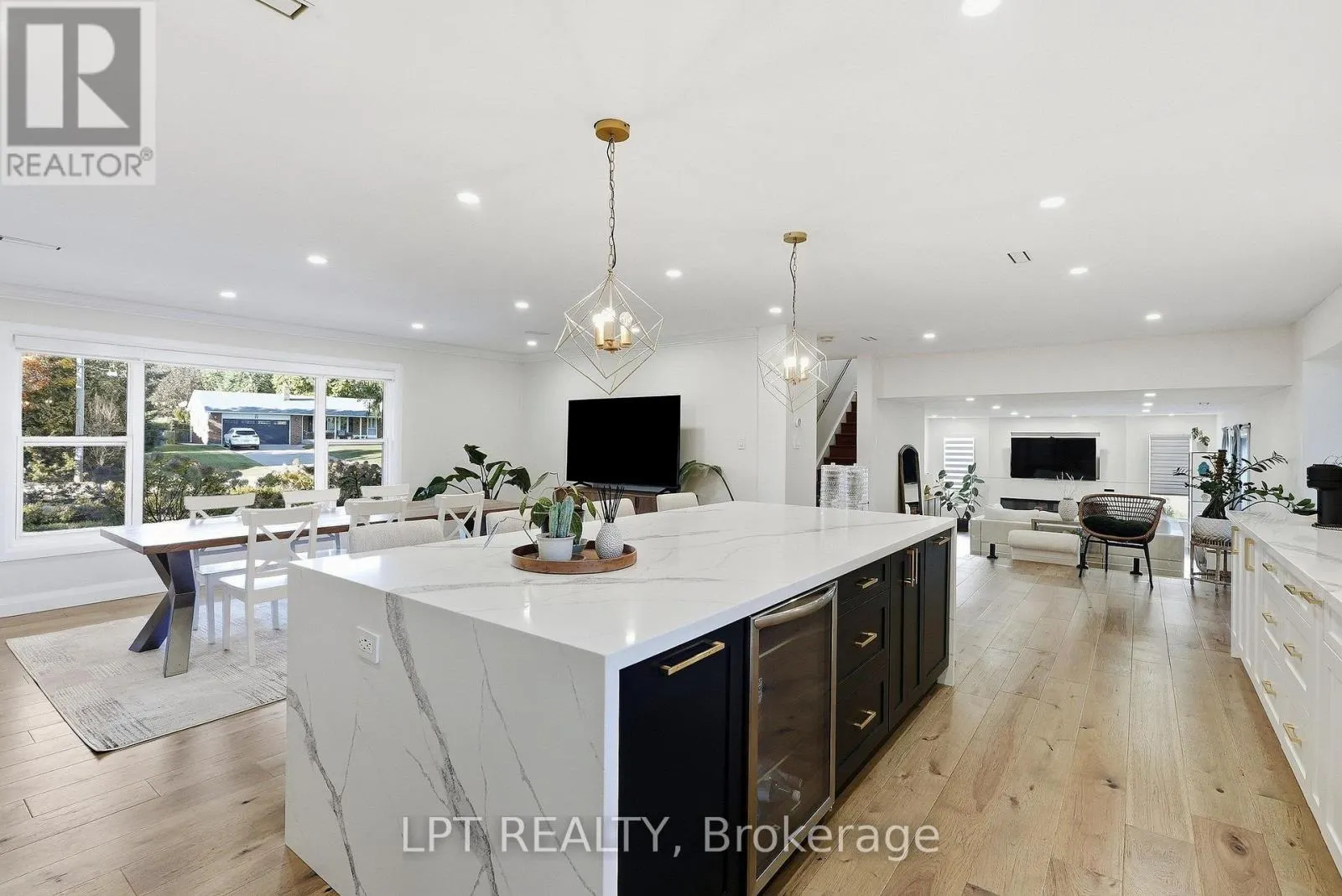 9 NOBLEWOOD DRIVE