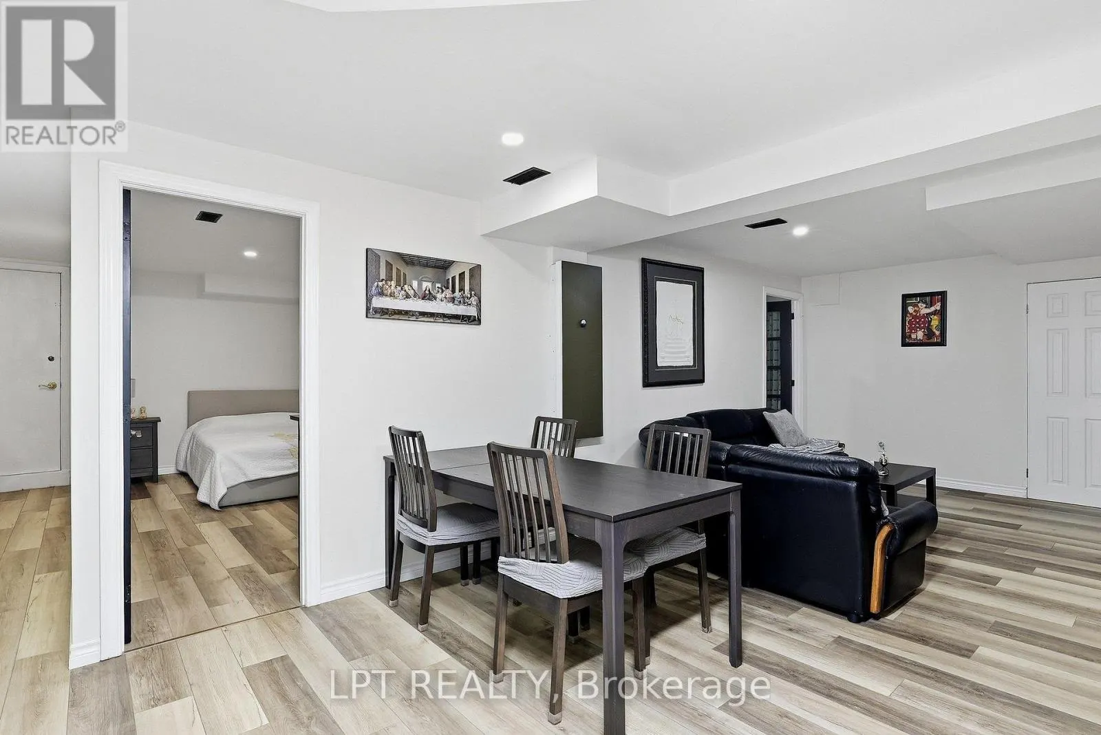 9 NOBLEWOOD DRIVE