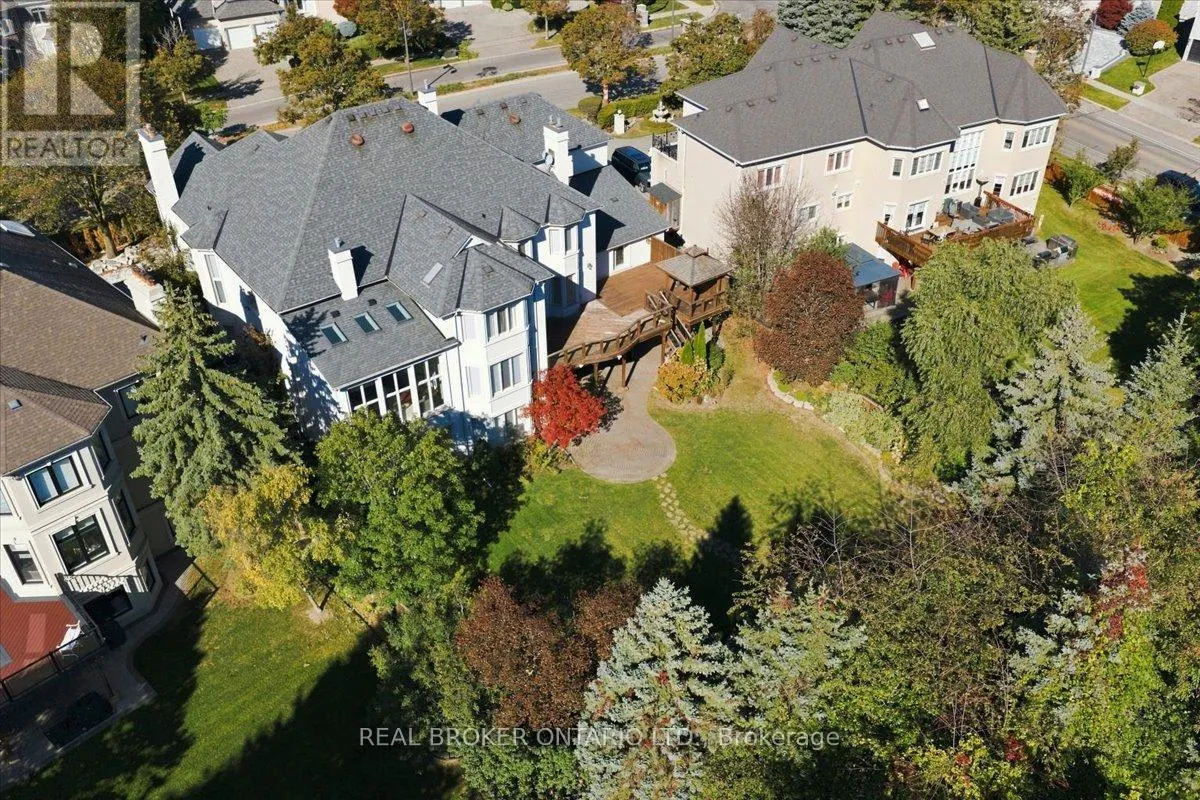 39 DEWBOURNE AVENUE