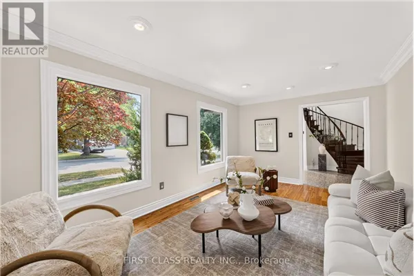 19 TOMLINSON CIRCLE