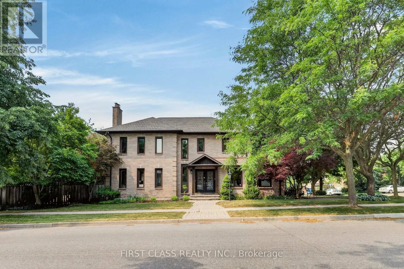 19 TOMLINSON CIRCLE