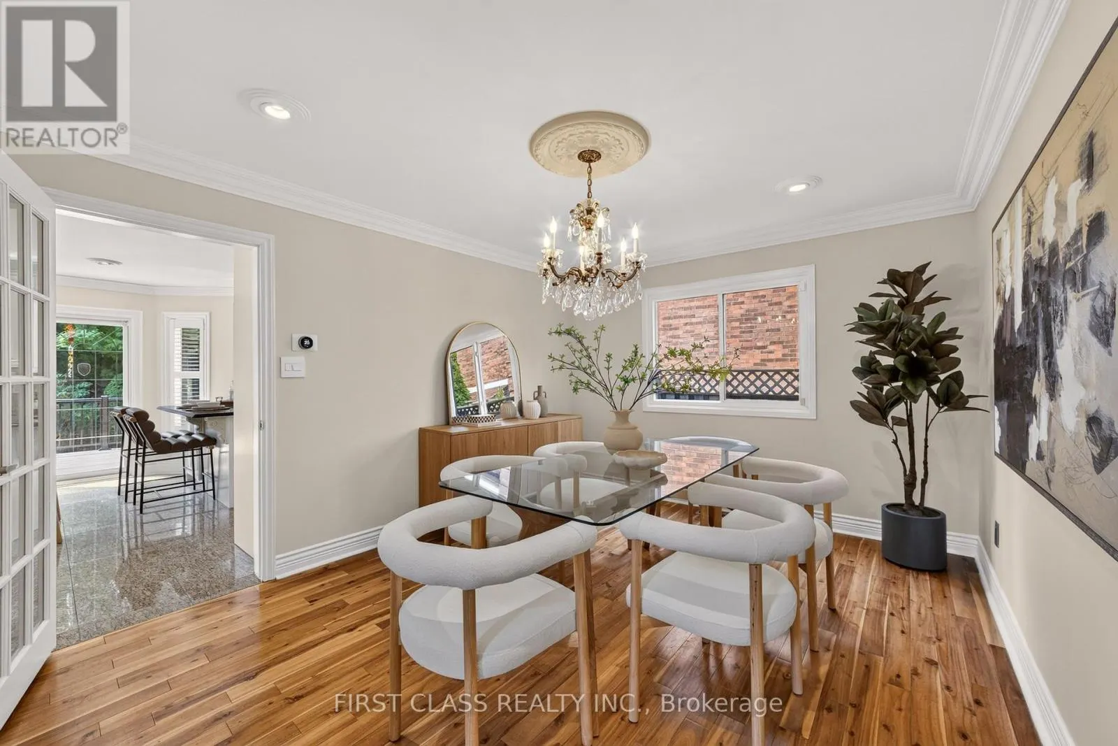 19 TOMLINSON CIRCLE