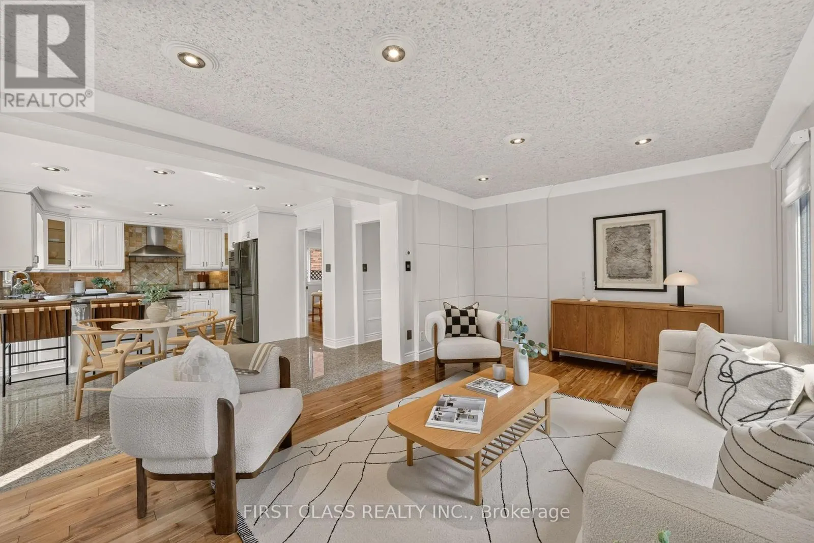 19 TOMLINSON CIRCLE