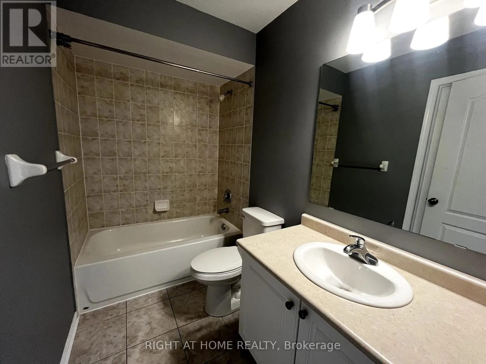 UNIT 1 - 116 MAPLEWOOD DRIVE