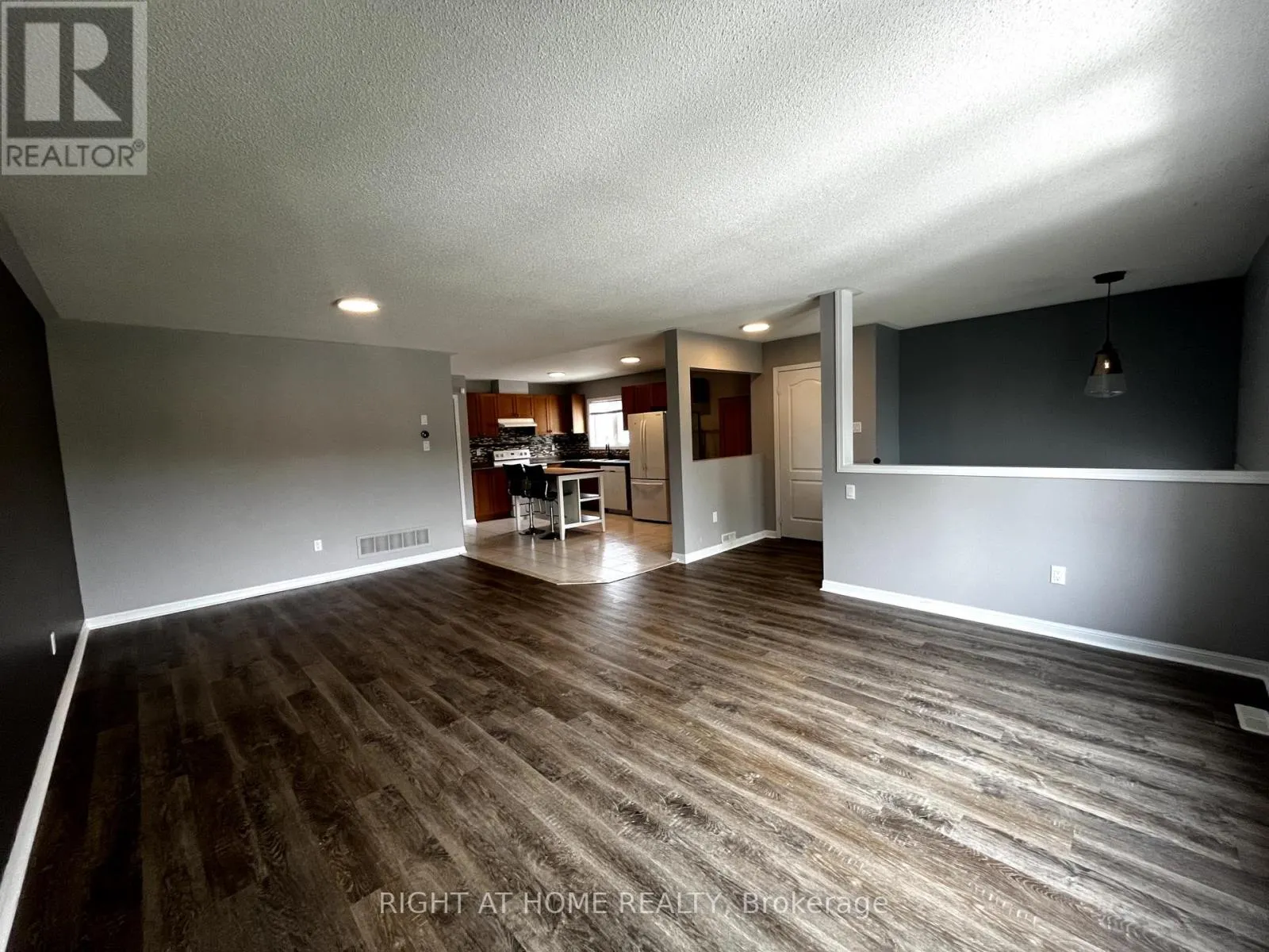 UNIT 1 - 116 MAPLEWOOD DRIVE