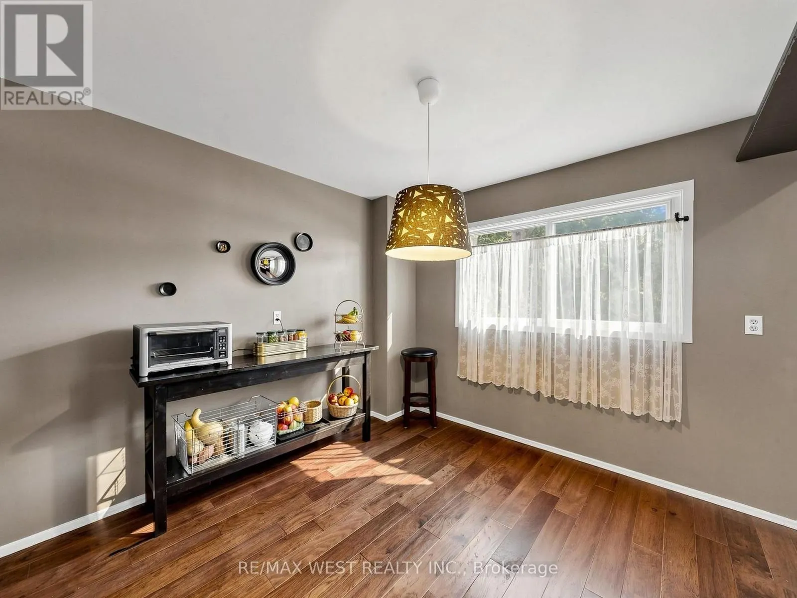 44 - 121 POPLAR CRESCENT