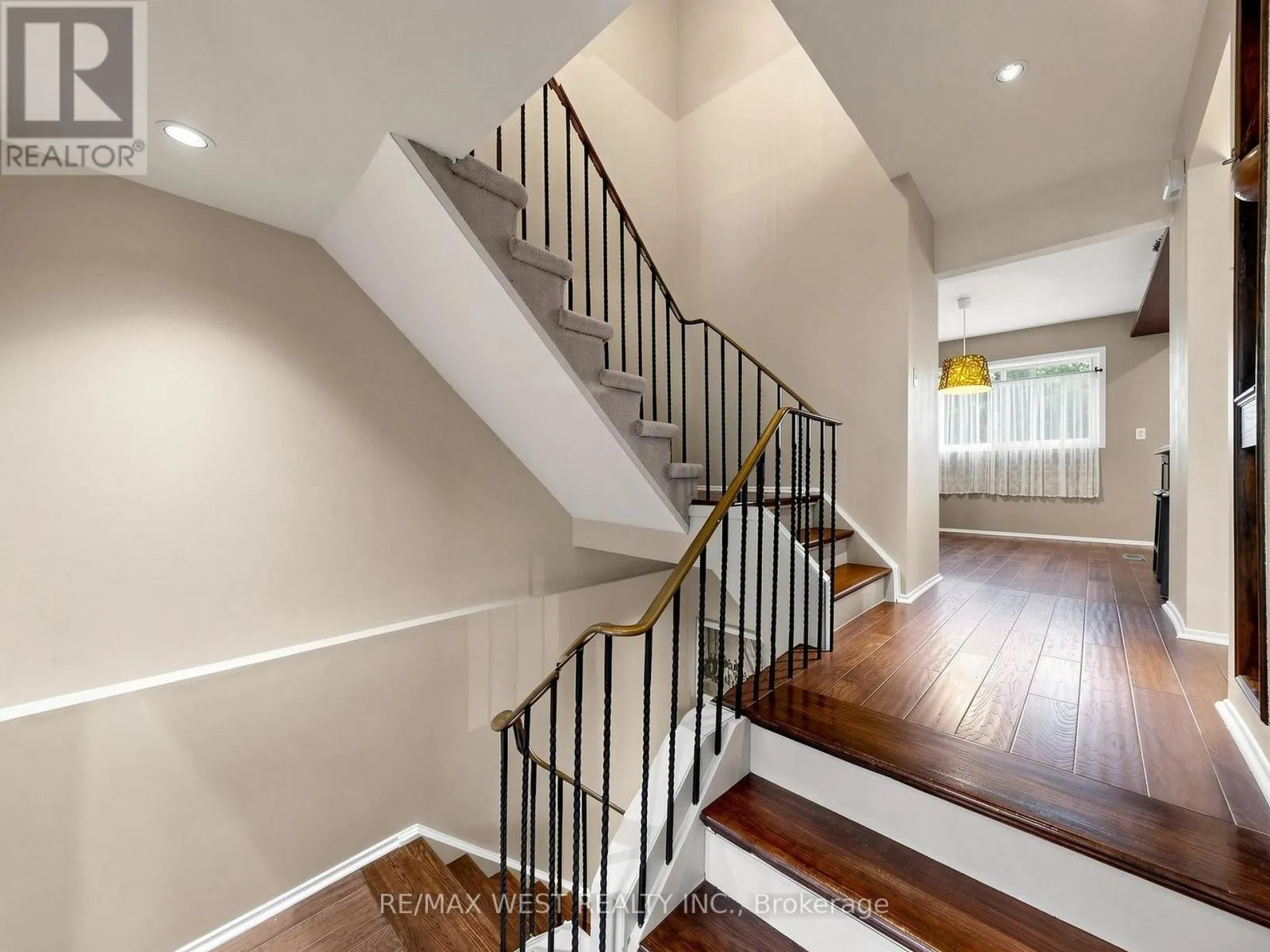 44 - 121 POPLAR CRESCENT