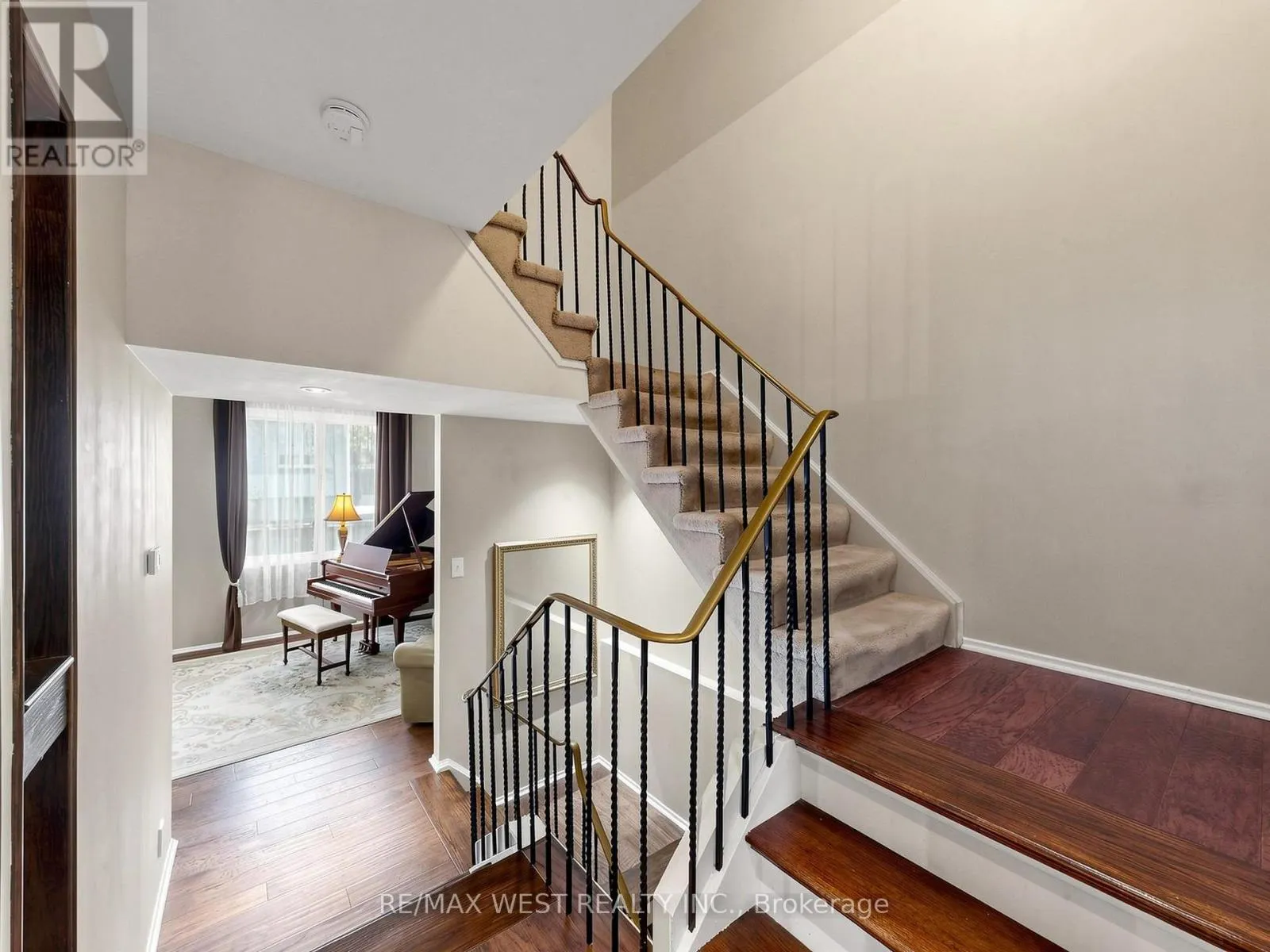 44 - 121 POPLAR CRESCENT