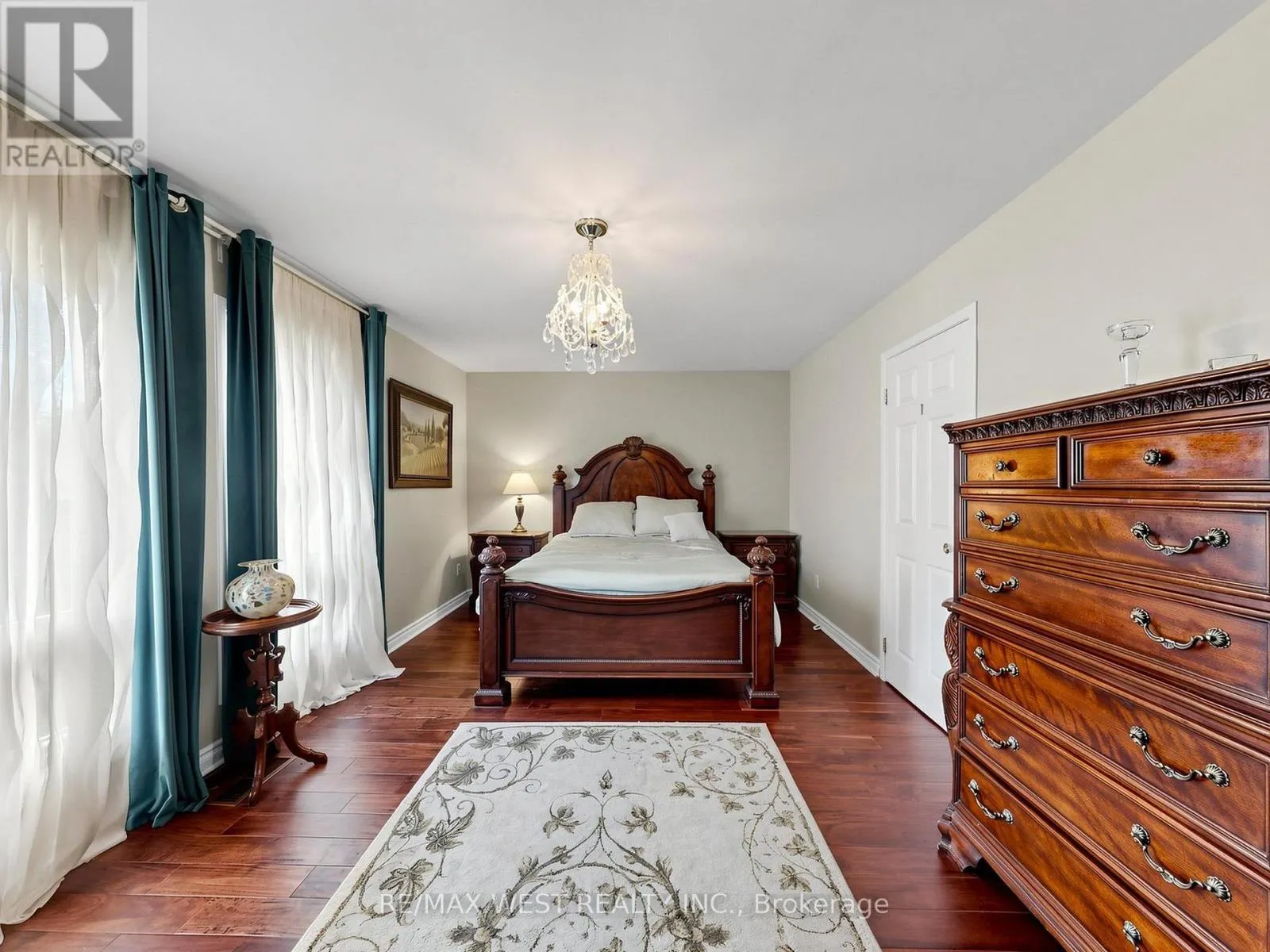 44 - 121 POPLAR CRESCENT