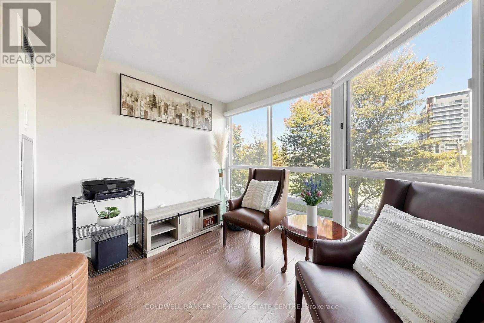 301 - 5 WELDRICK ROAD W