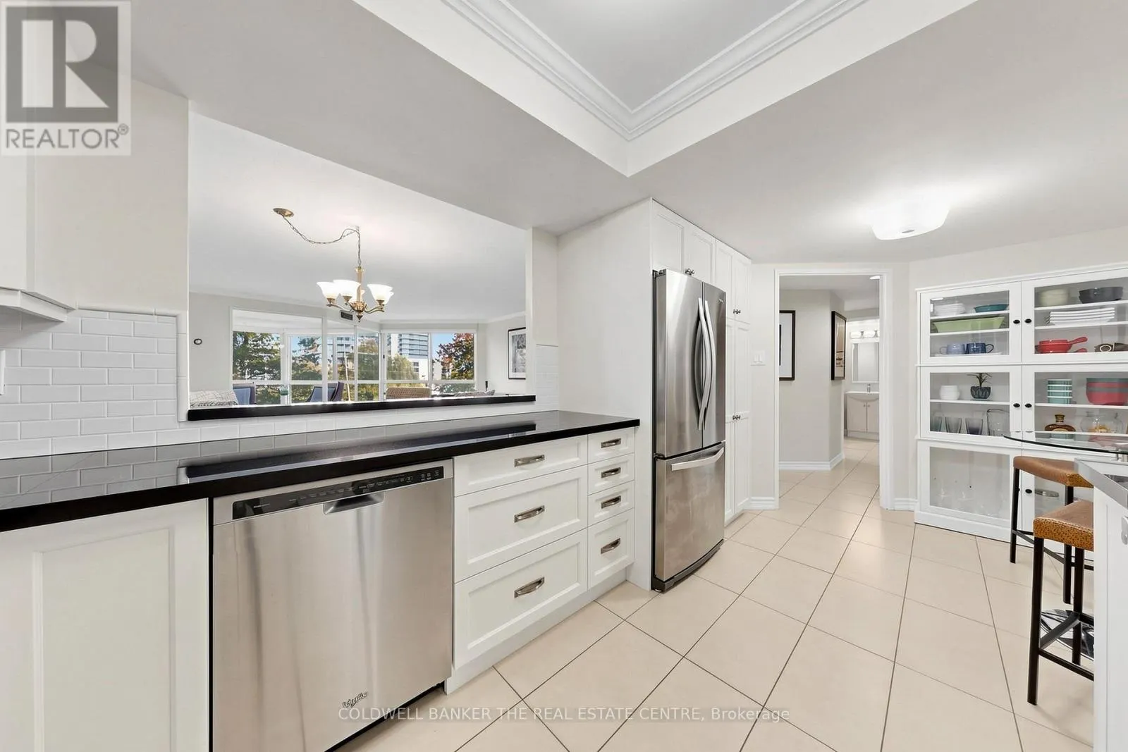 301 - 5 WELDRICK ROAD W