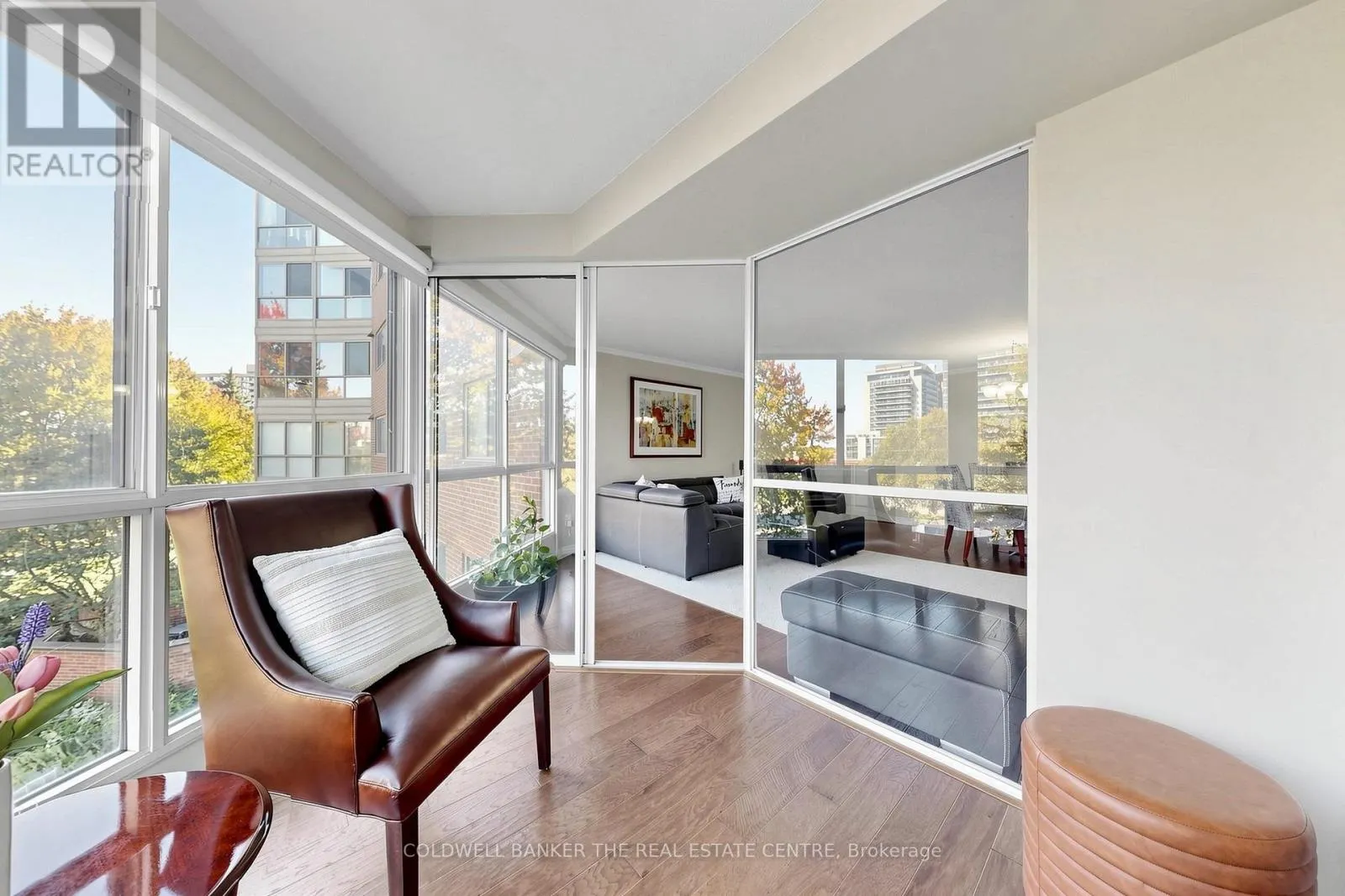 301 - 5 WELDRICK ROAD W