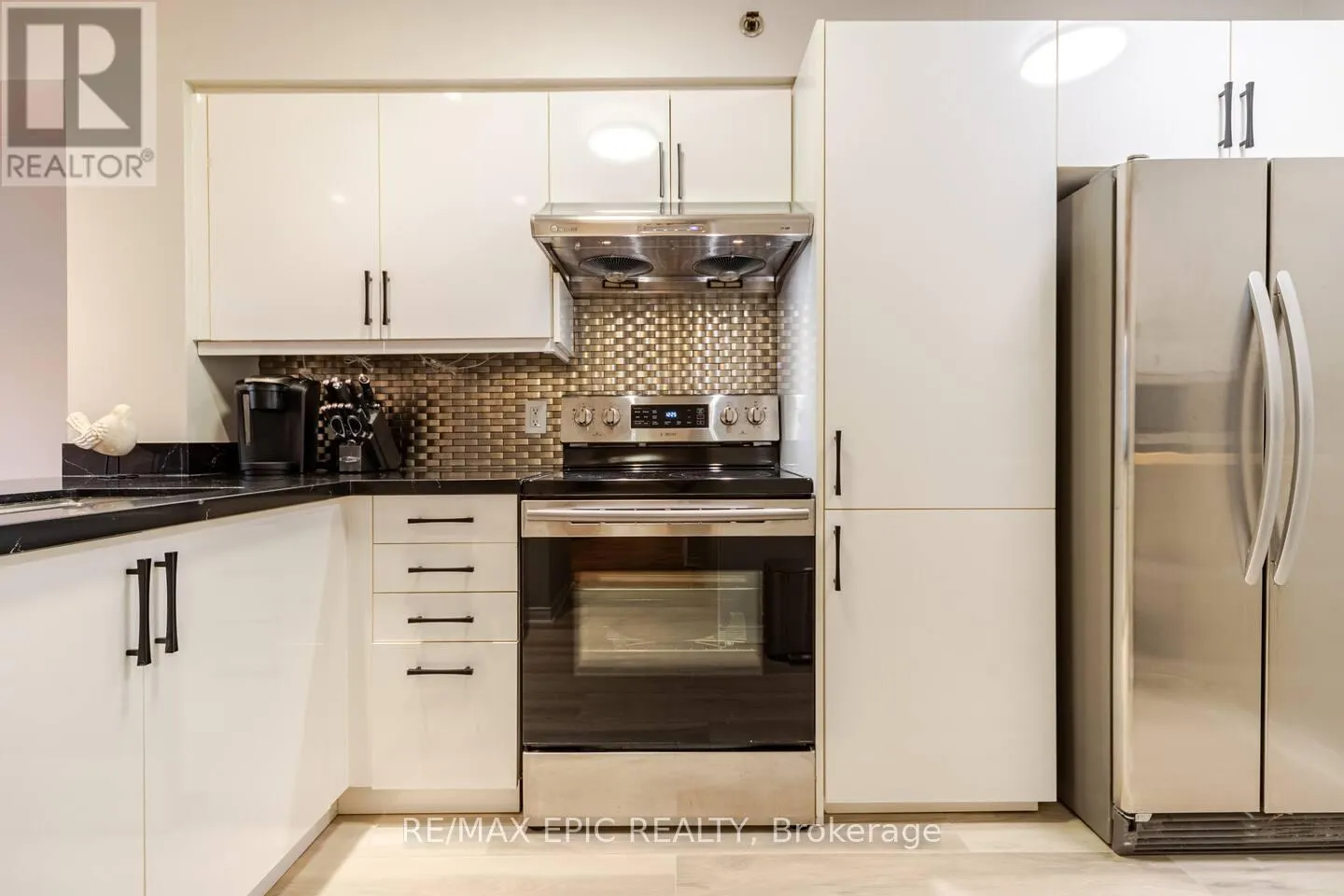 732 - 75 WELDRICK ROAD E