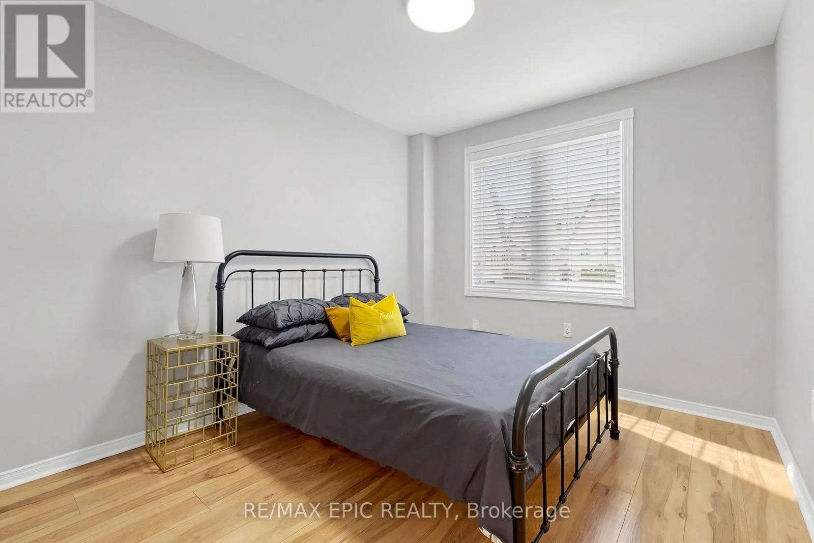 732 - 75 WELDRICK ROAD E