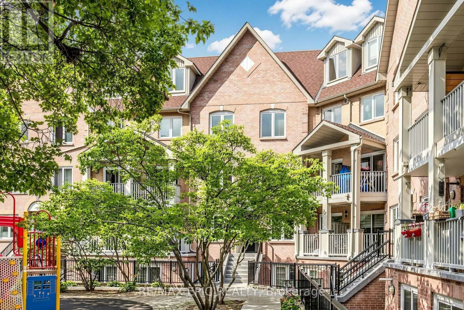 732 - 75 WELDRICK ROAD E