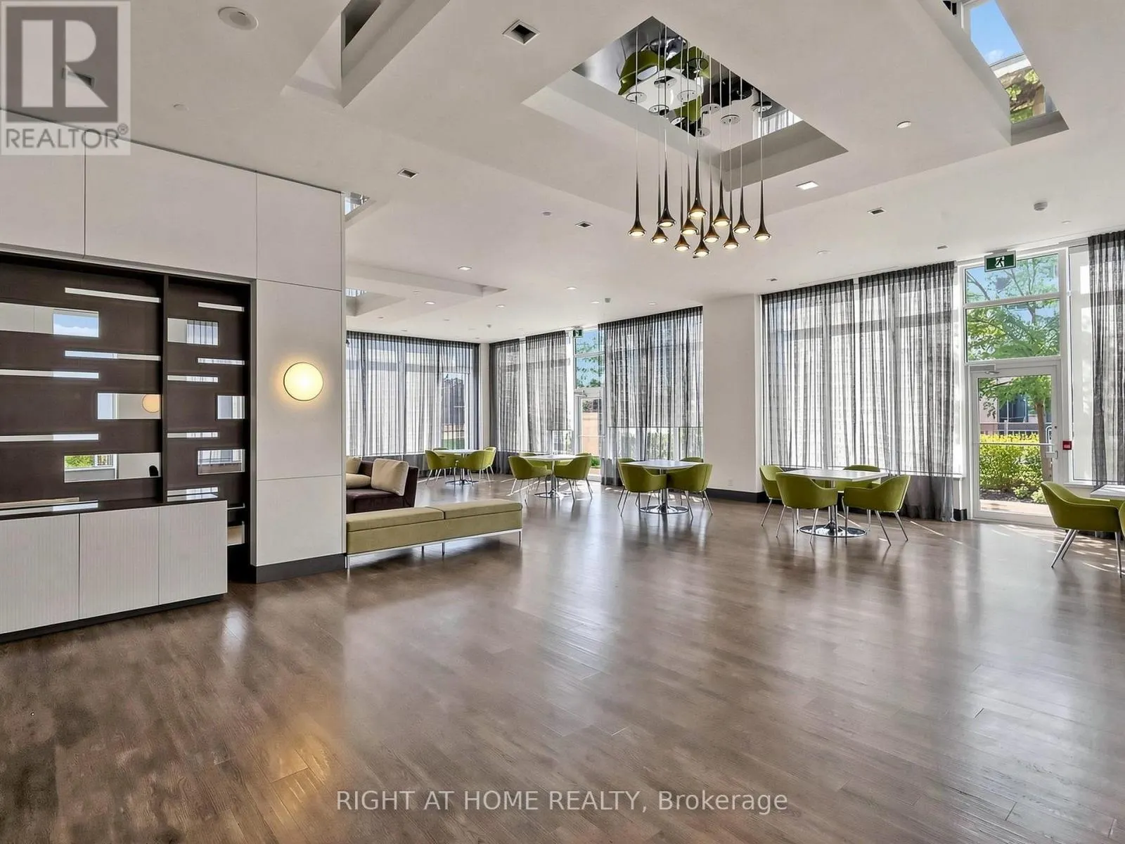 2508 - 7890 BATHURST STREET