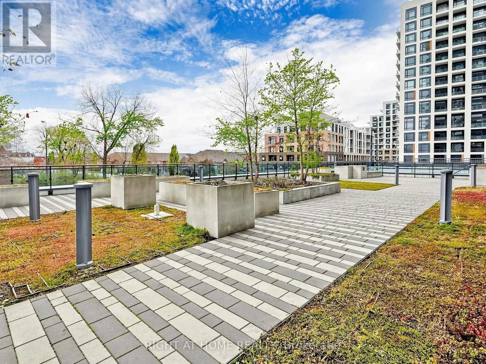 2508 - 7890 BATHURST STREET