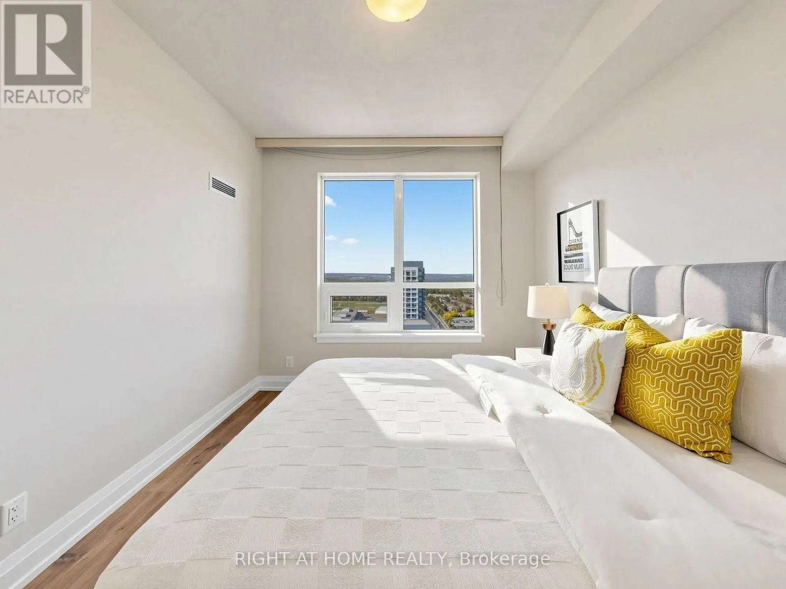 2508 - 7890 BATHURST STREET