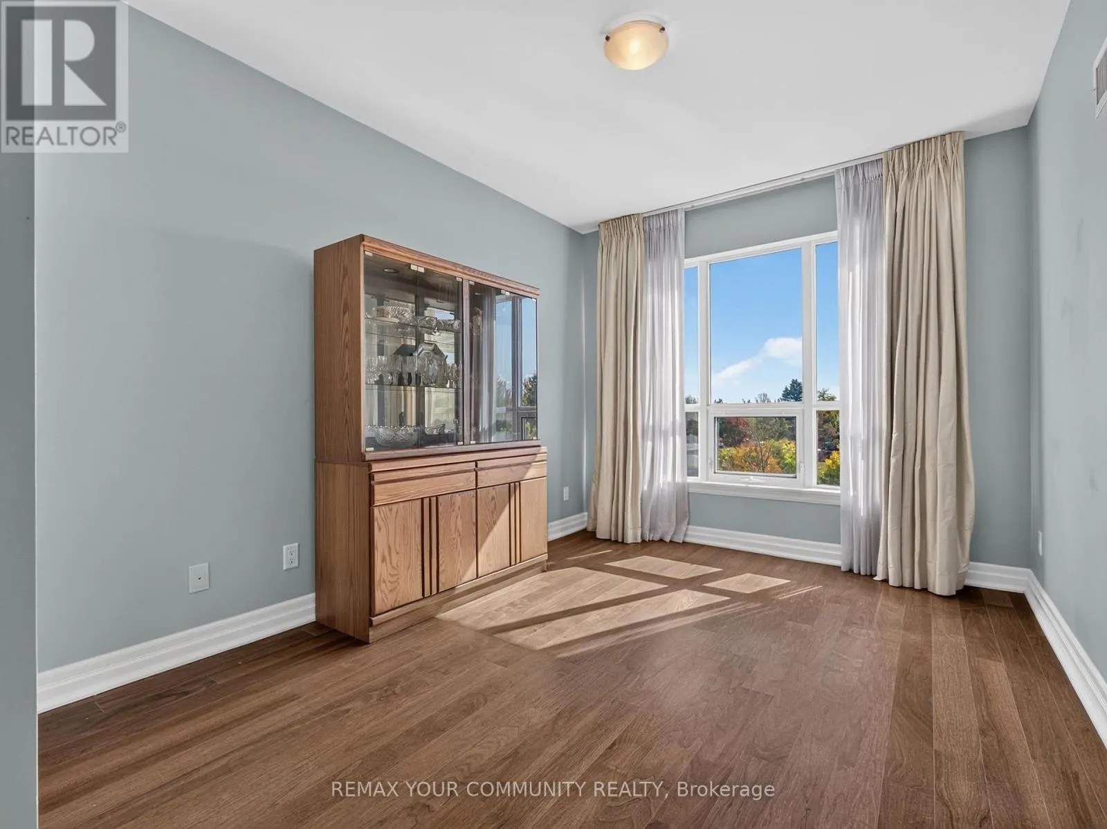 306 - 180 JOHN WEST WAY