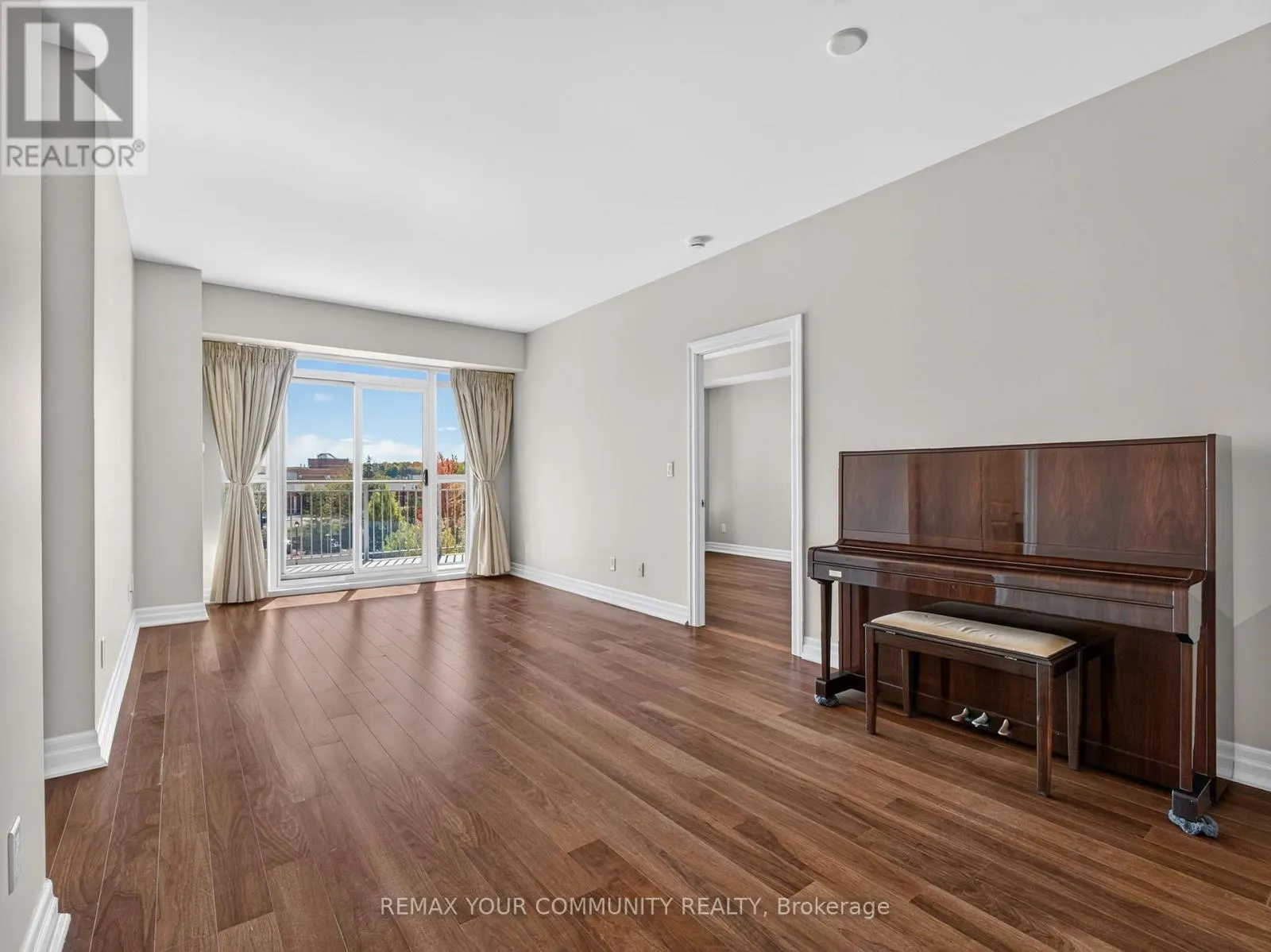 306 - 180 JOHN WEST WAY