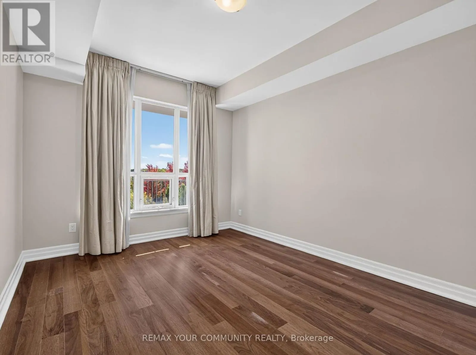 306 - 180 JOHN WEST WAY