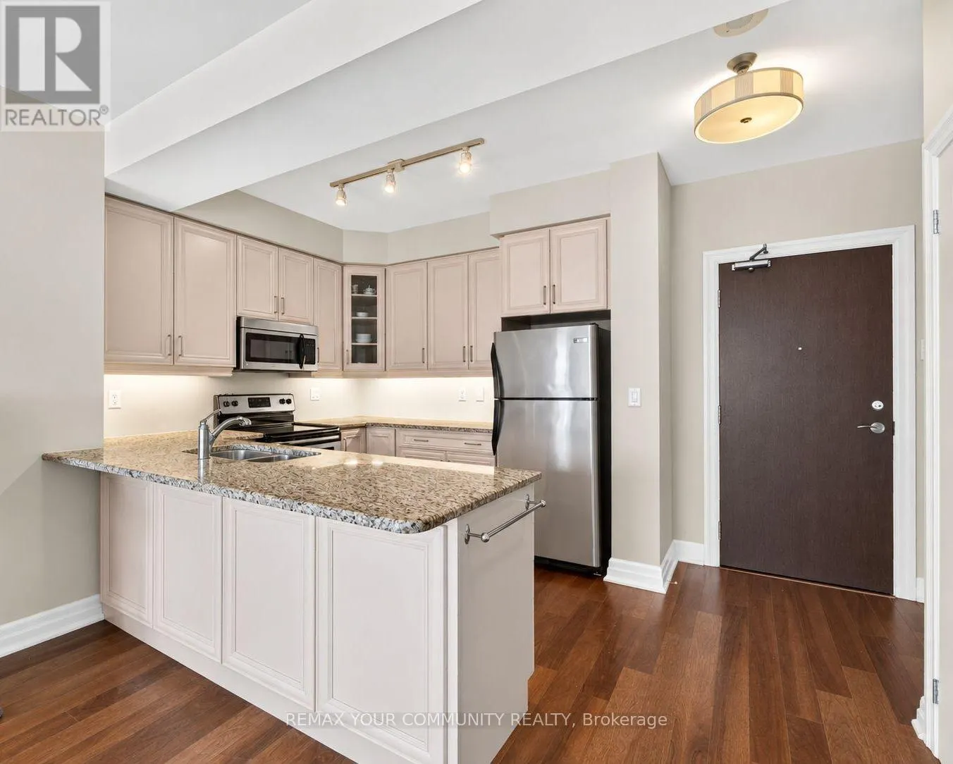 306 - 180 JOHN WEST WAY