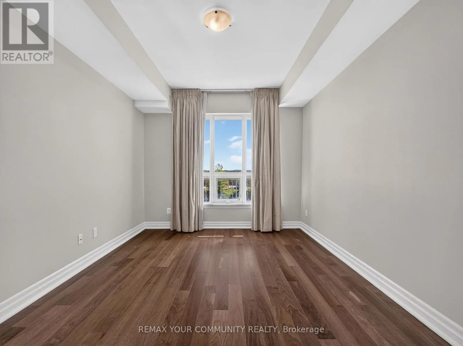 306 - 180 JOHN WEST WAY