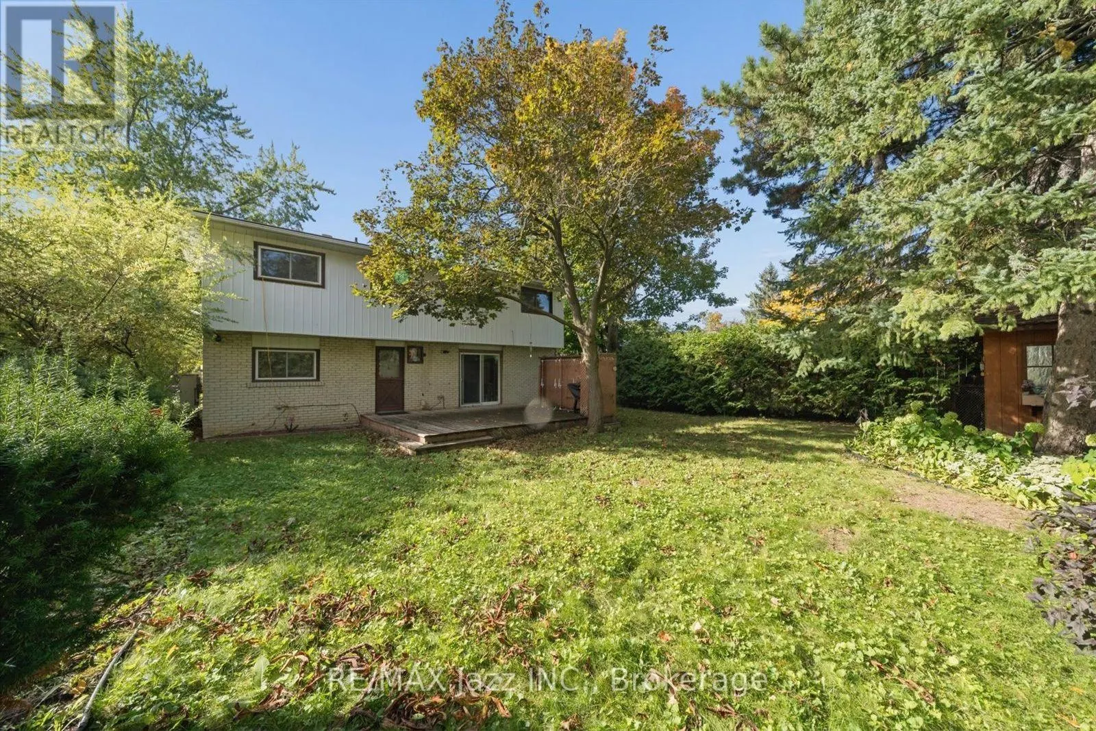 210 MURRAY DRIVE