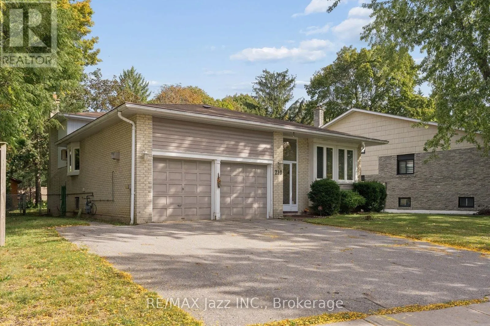 210 MURRAY DRIVE