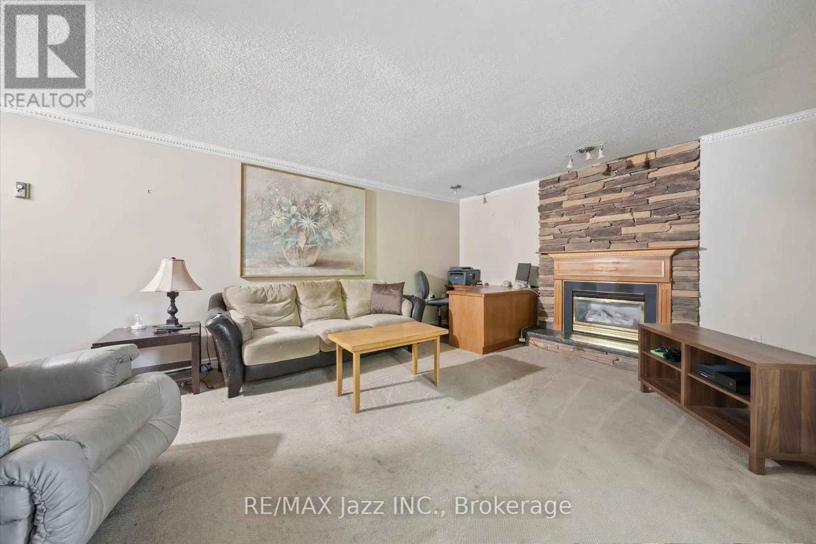 210 MURRAY DRIVE