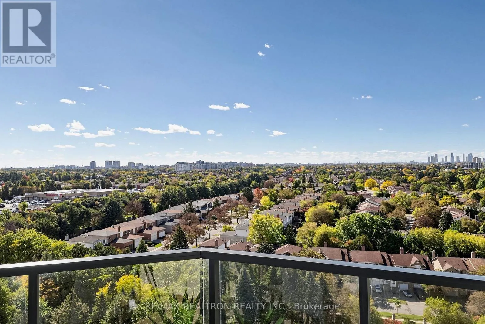 1810 - 7300 YONGE STREET