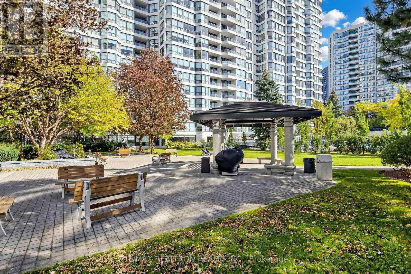 1810 - 7300 YONGE STREET