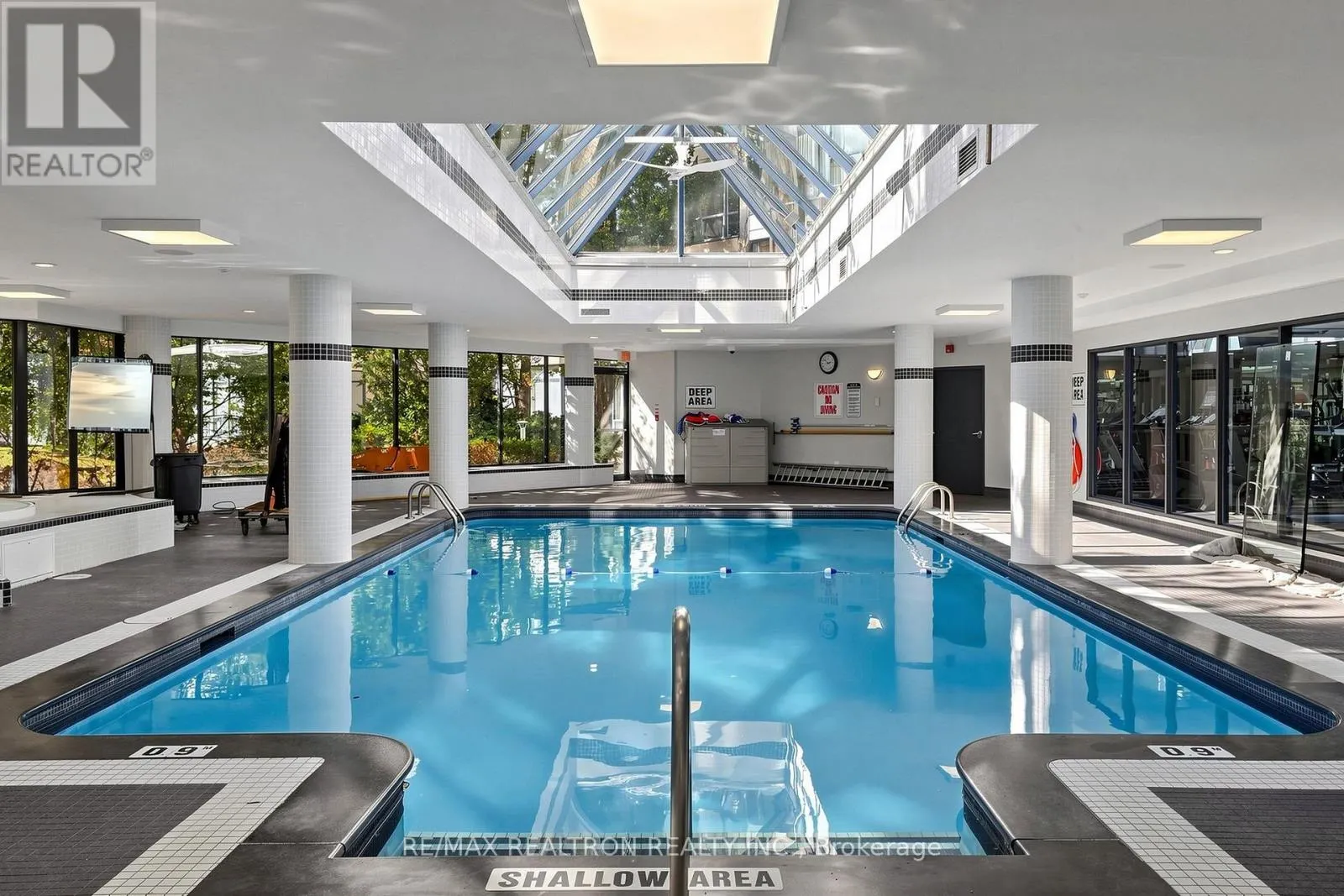 1810 - 7300 YONGE STREET