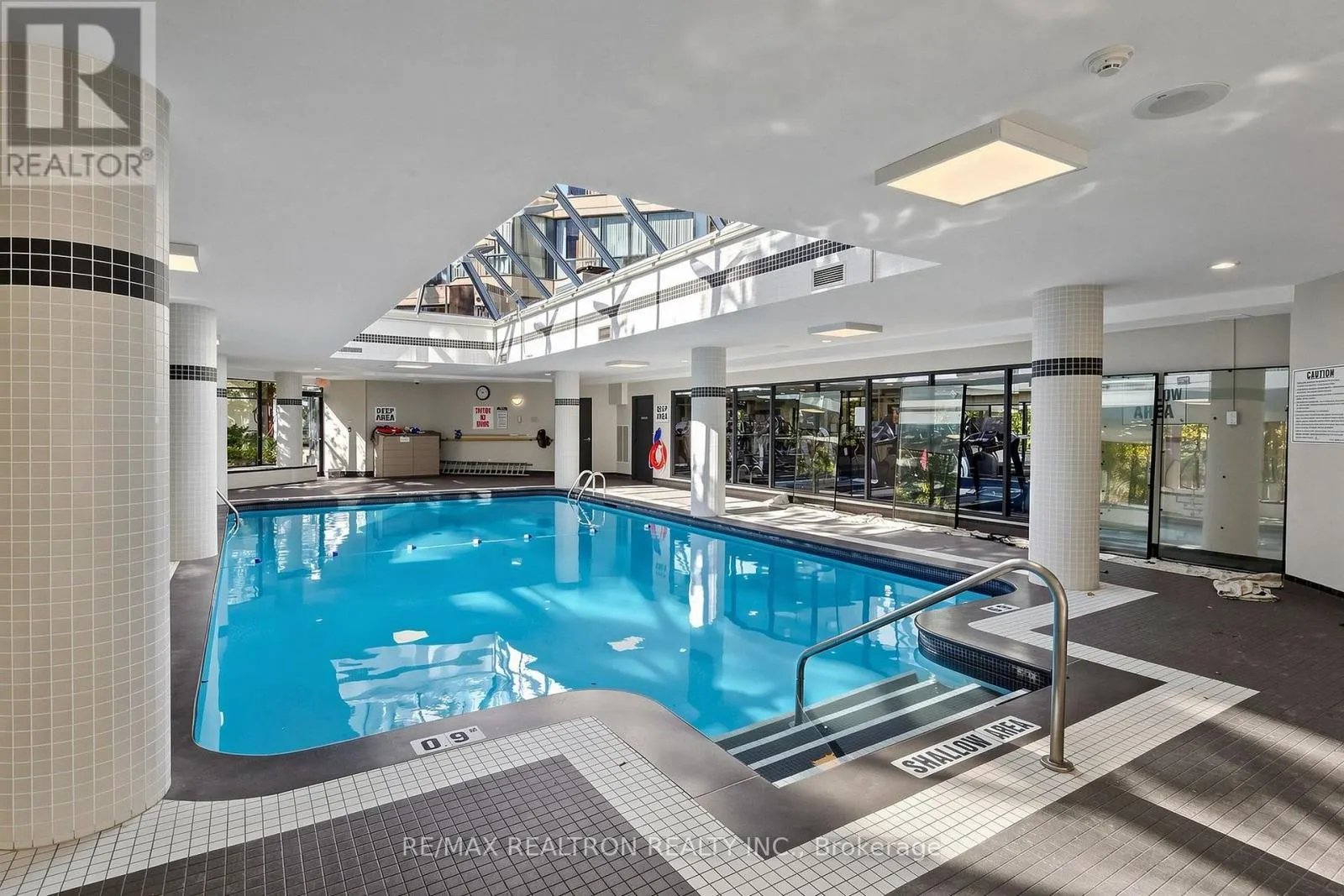 1810 - 7300 YONGE STREET