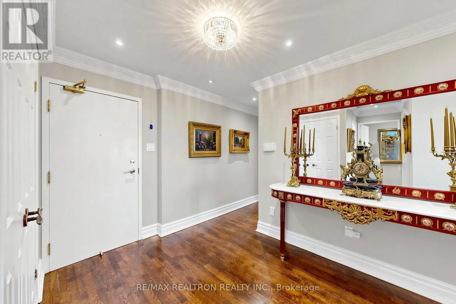 1810 - 7300 YONGE STREET