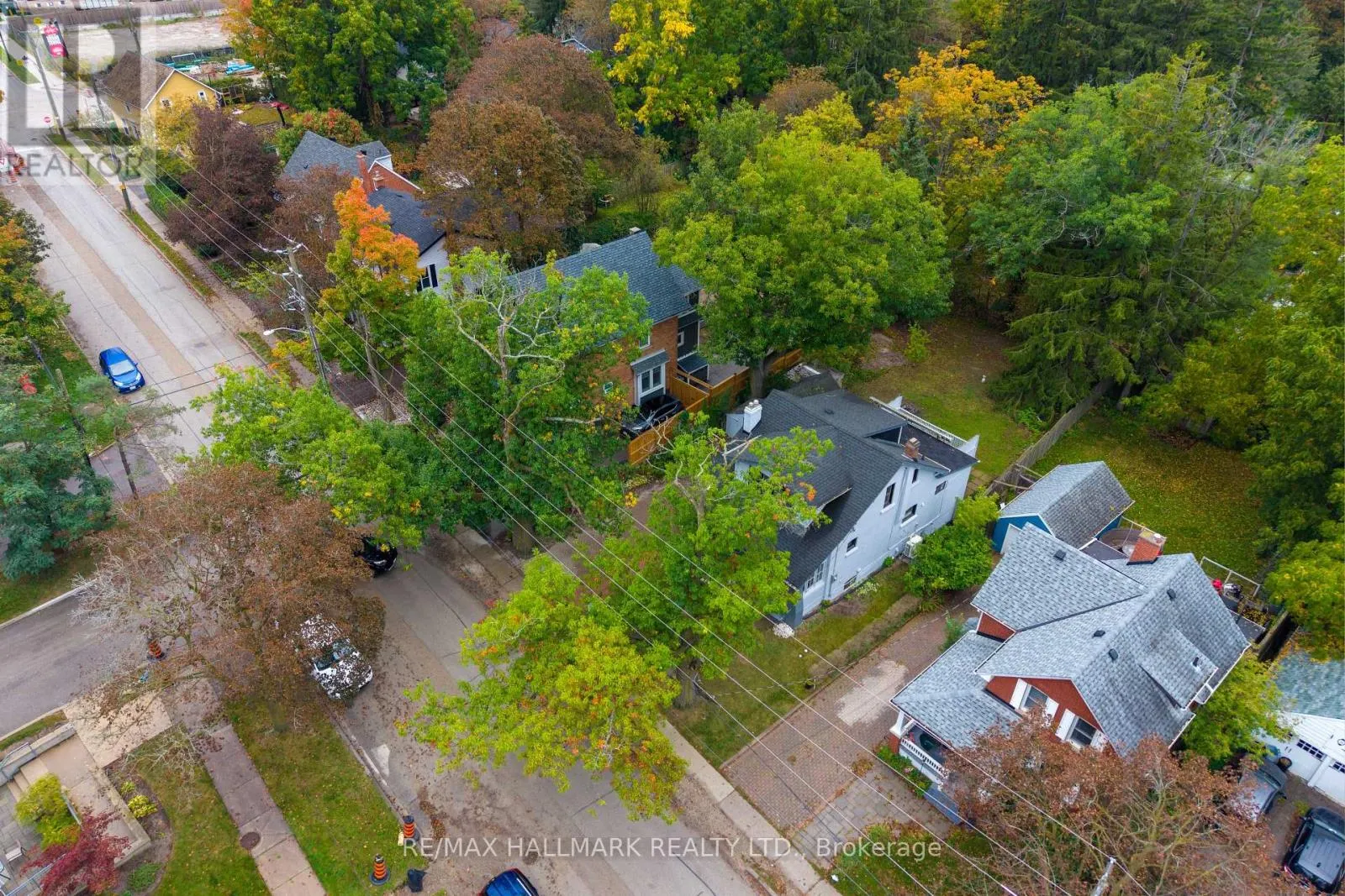 20 ELIZABETH STREET S