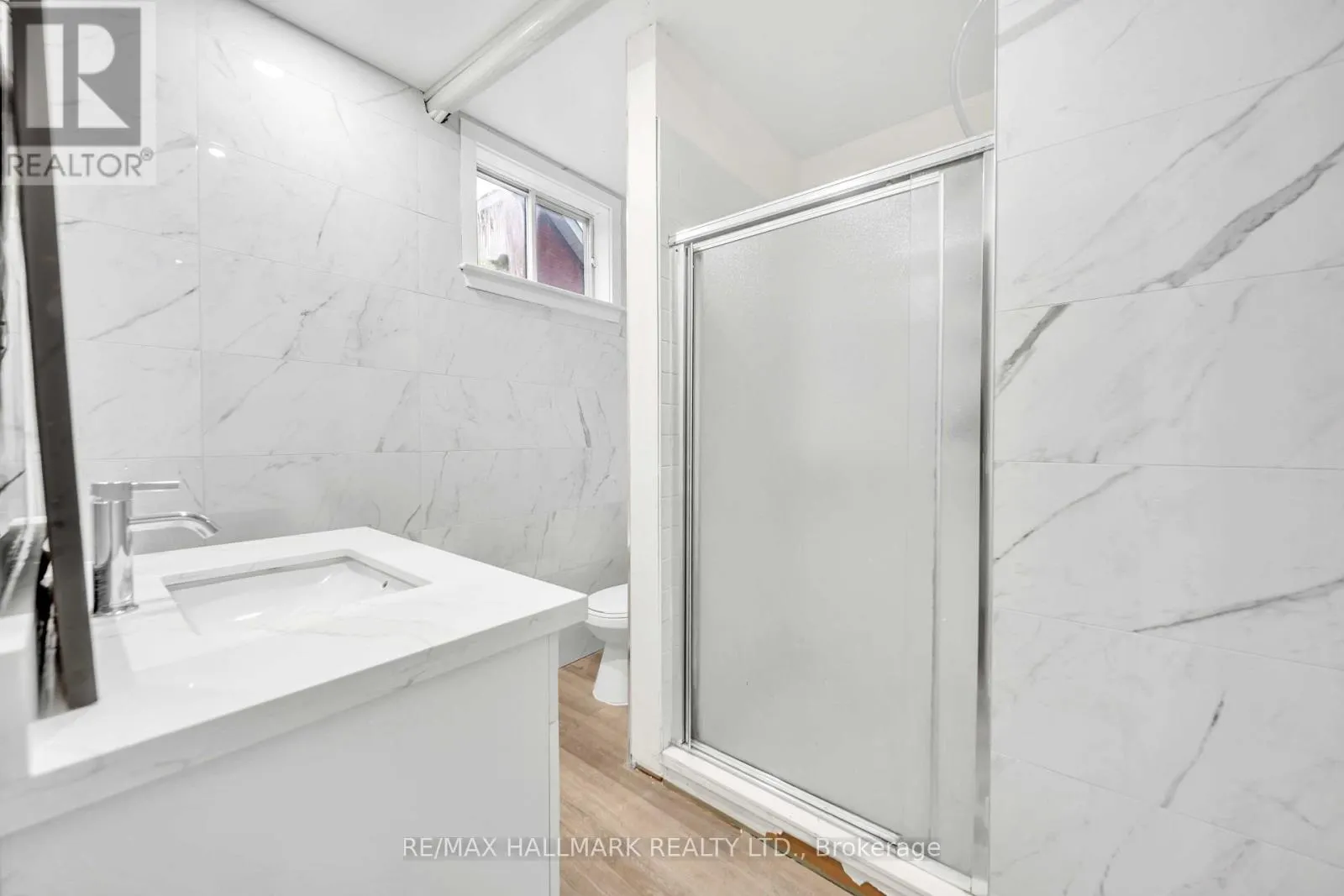 20 ELIZABETH STREET S
