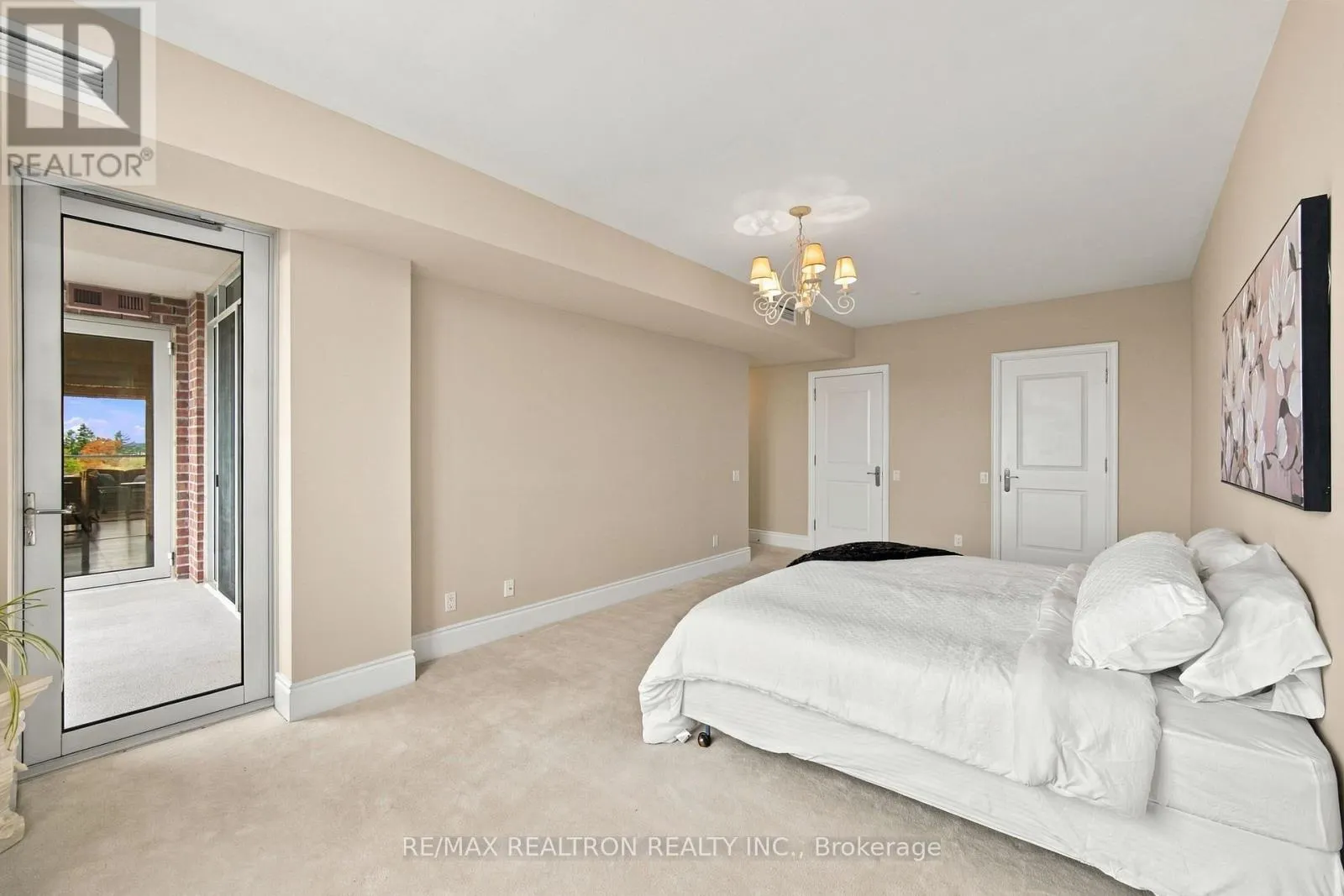 702 - 10101 YONGE STREET
