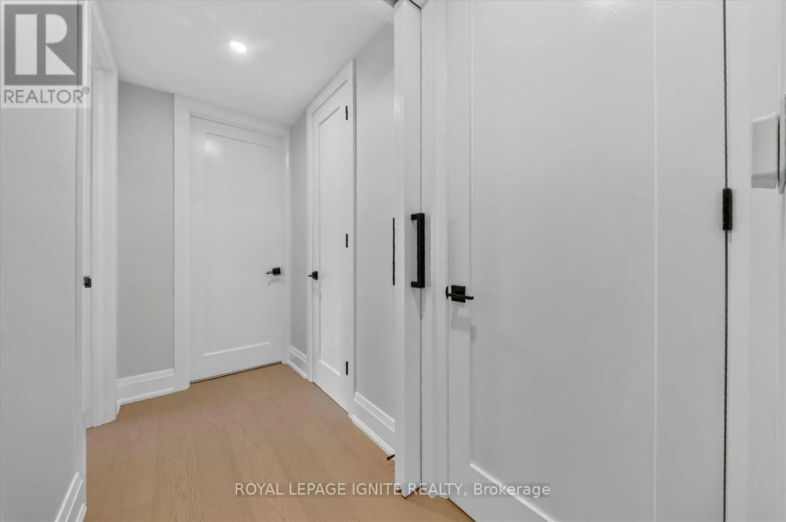 MAIN - 103 BAKER STREET