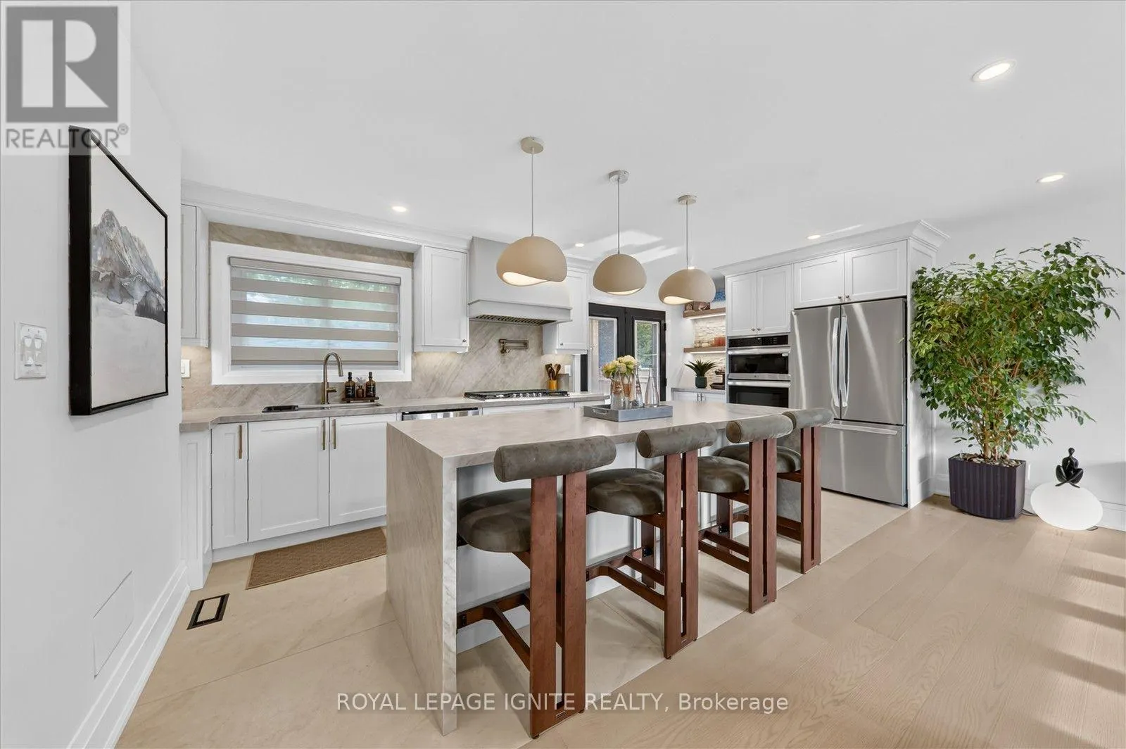 MAIN - 103 BAKER STREET