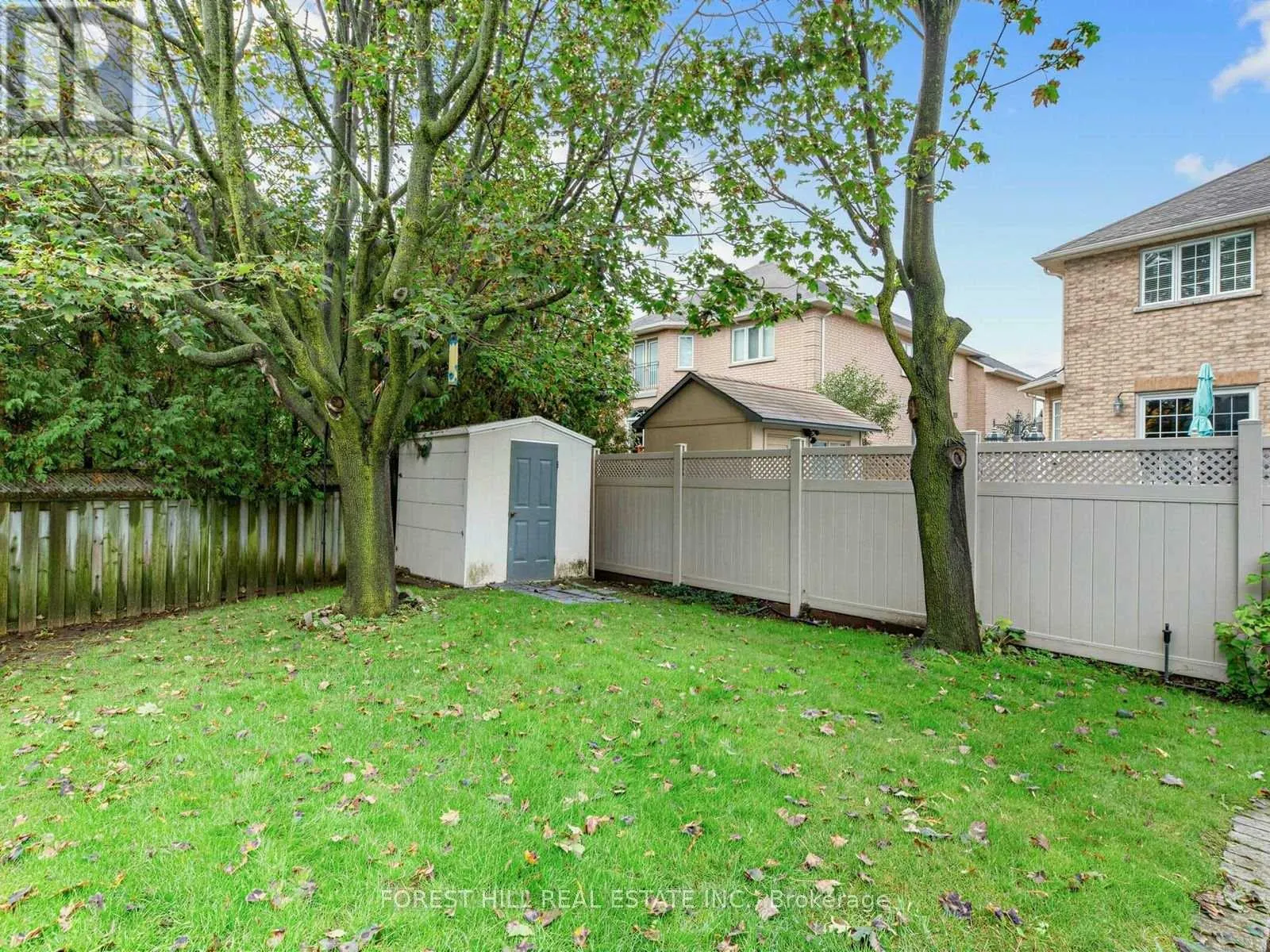 104 SANIBEL CRESCENT