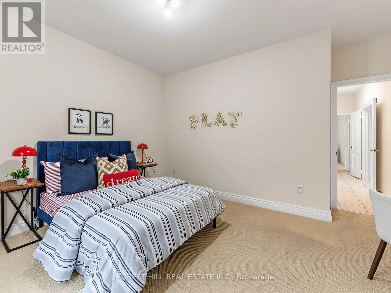 104 SANIBEL CRESCENT