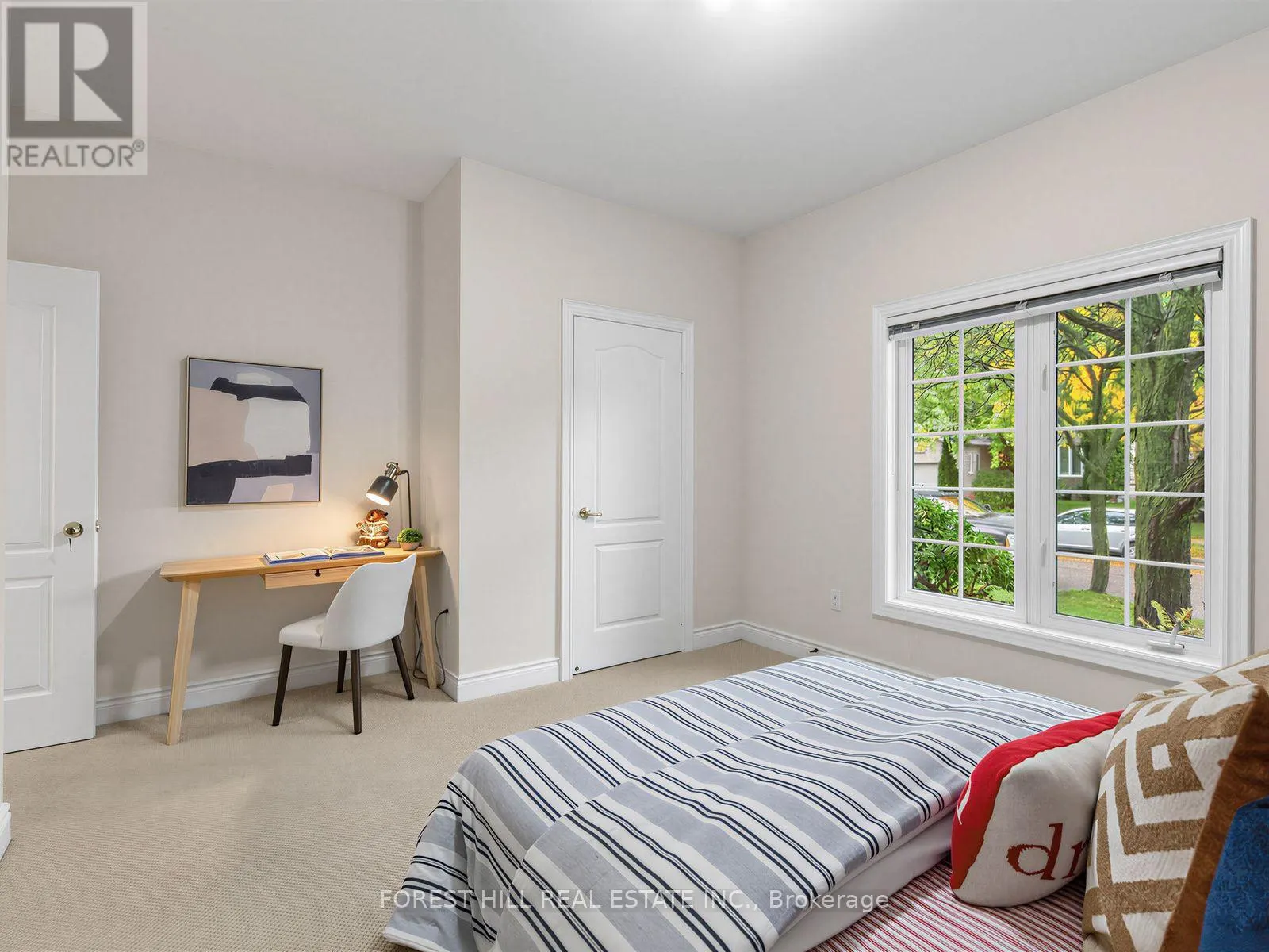 104 SANIBEL CRESCENT