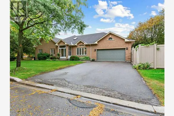 104 SANIBEL CRESCENT