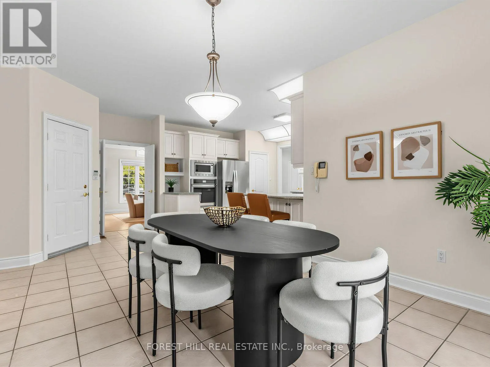 104 SANIBEL CRESCENT