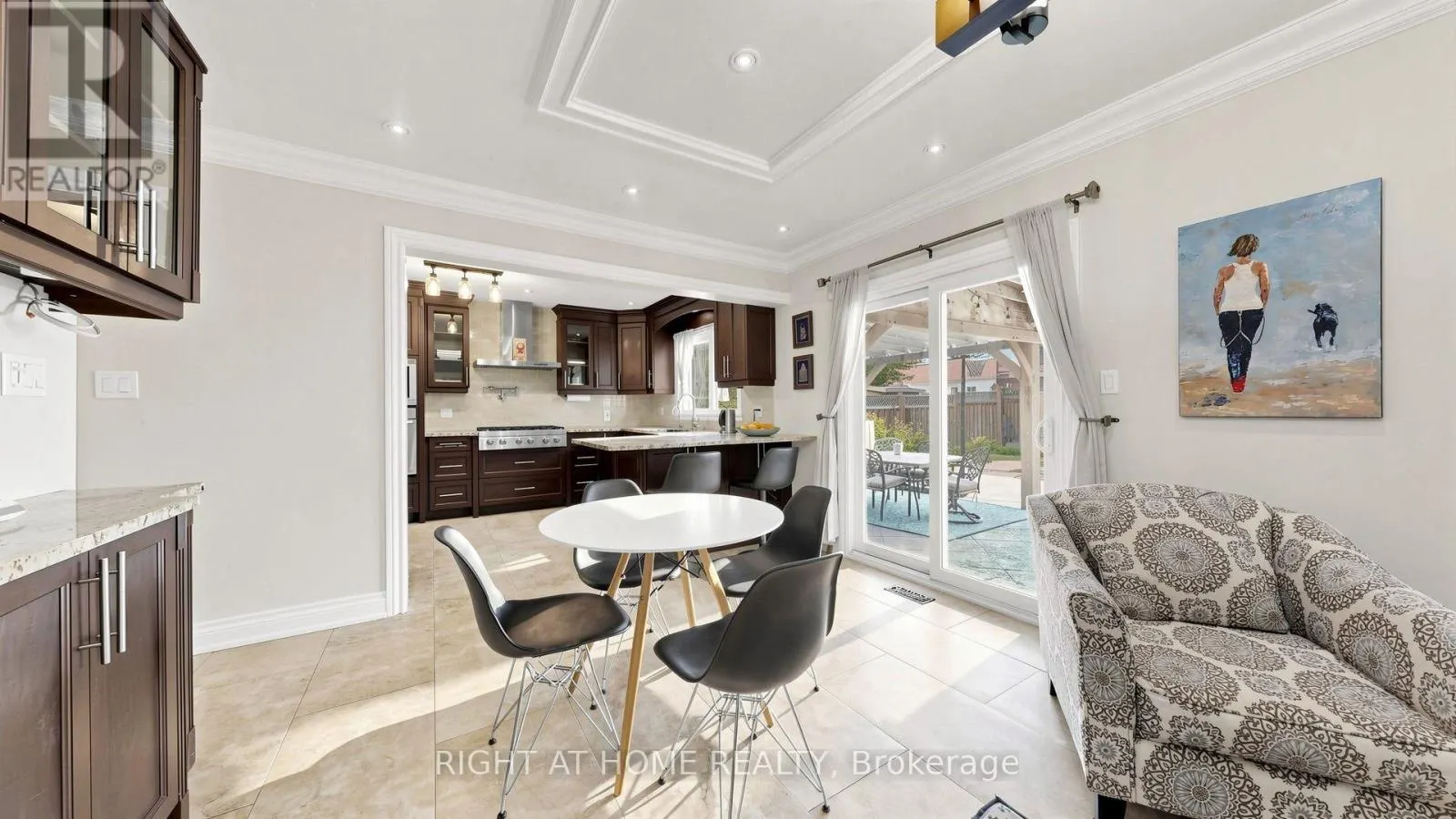 44 ROBERTSON CLOSE
