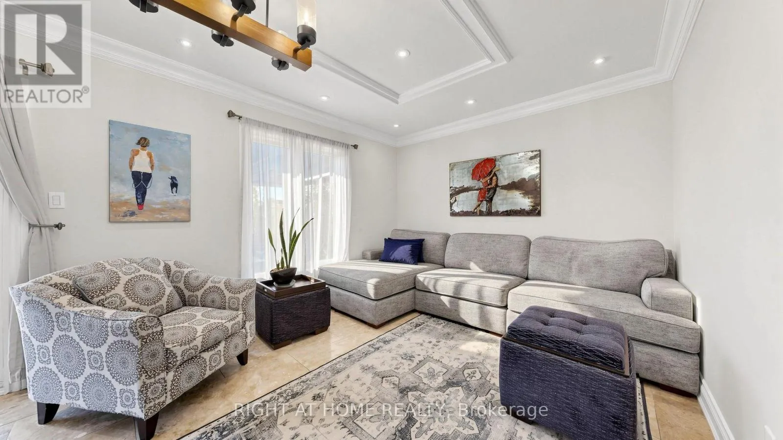 44 ROBERTSON CLOSE
