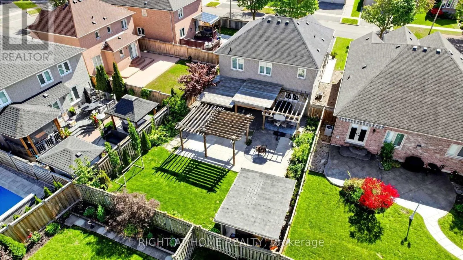 44 ROBERTSON CLOSE