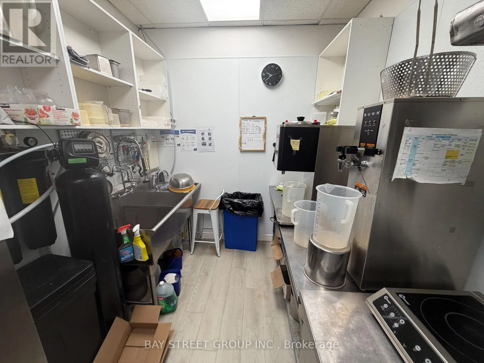 101 - 330 HIGHWAY 7 E